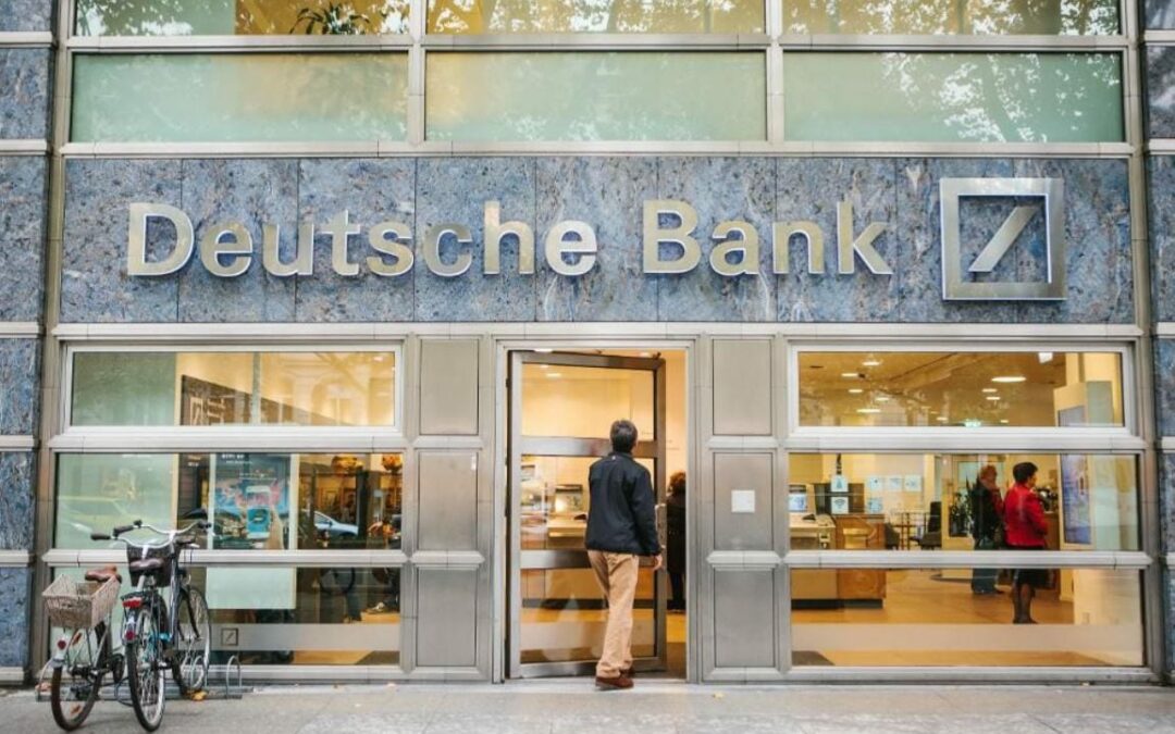 What Deutsche Bank and Commerzbank’s Middle Managers Must Do To Survive Their Merger
